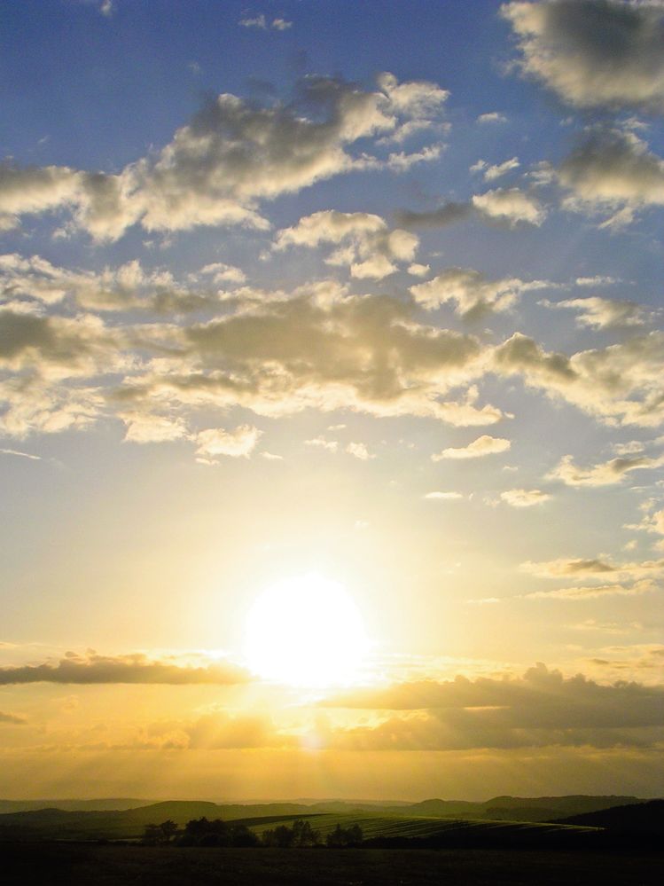 Photovoltaik_Sonne.jpg
