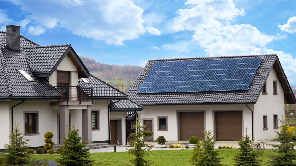 photovoltaikanlage-kosten-shutterstock-1962107161-colour-r-1920x1080.jpg