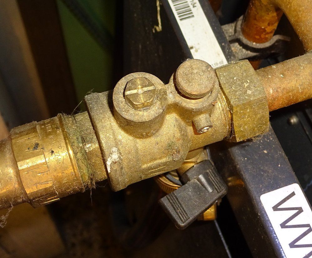 Viessmann Absperrung Schrägansicht.jpg